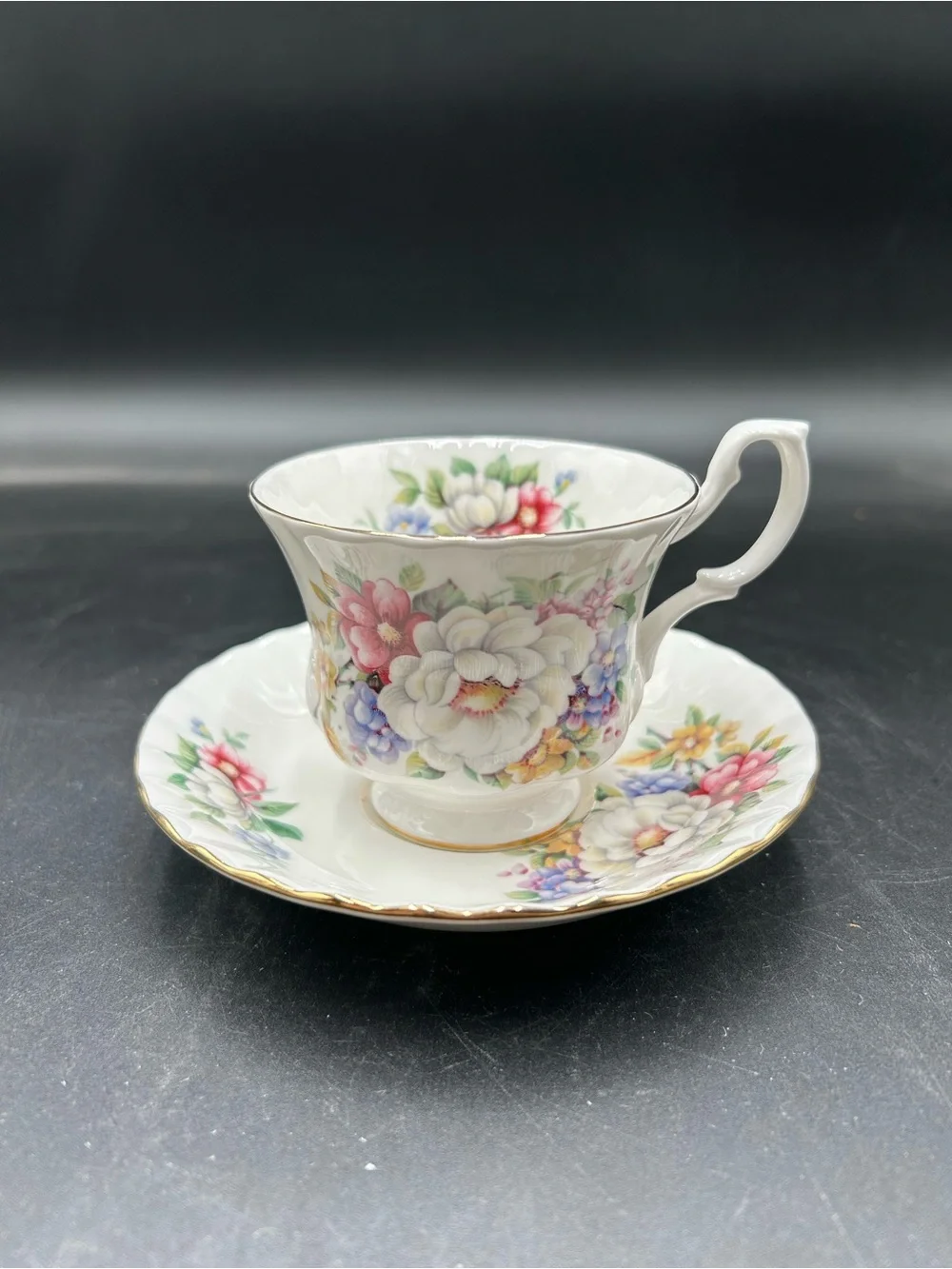 Royal Albert sherborne bone China Teacup and Saucer - White Multicolor Flowers